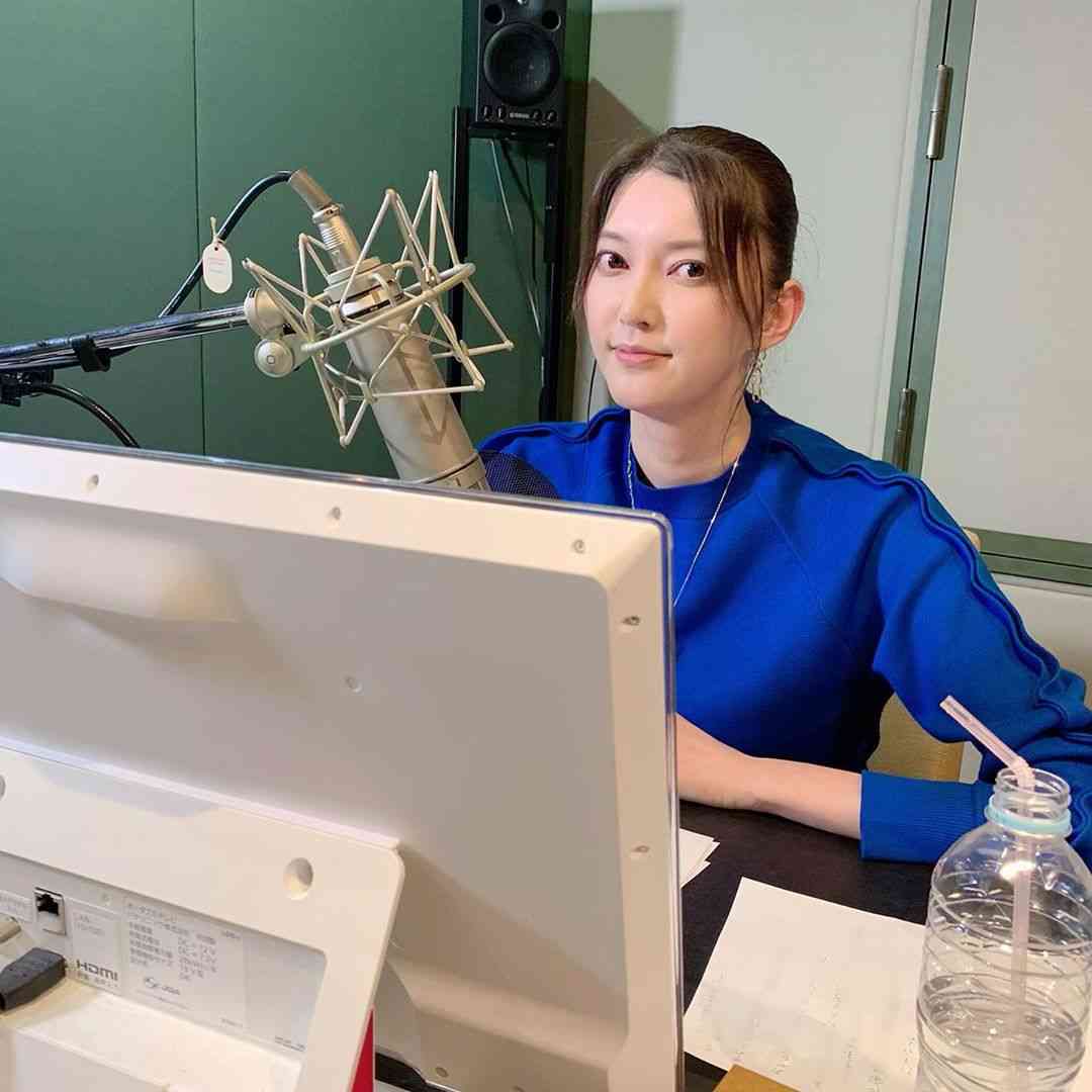 朝夏まなと official on Instagram: “. 宝塚プルミエール収録してきました☺︎ . 1/18(土) 午後2時 WOWOW「宝塚プルミエール」  とっても面白い回でした?✨ 皆さまお楽しみに?  #宝塚プルミエール #wowow #出演してる人 #みんな知ってる回で #最高に楽しかった? #ヌードルス #蒲田治道…”