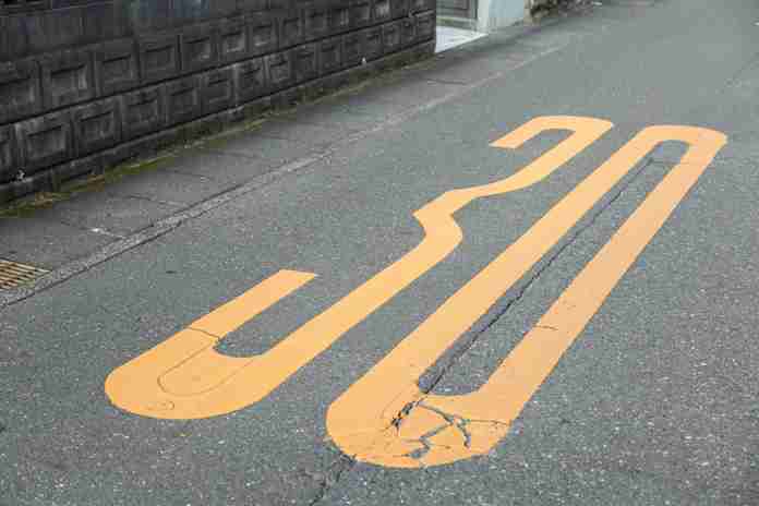         右側通行？左側通行？（１）－「車は左、人は右」と言われている歩行者の通行ルールは本当はどうなっているのか－ | ニッセイ基礎研究所    
