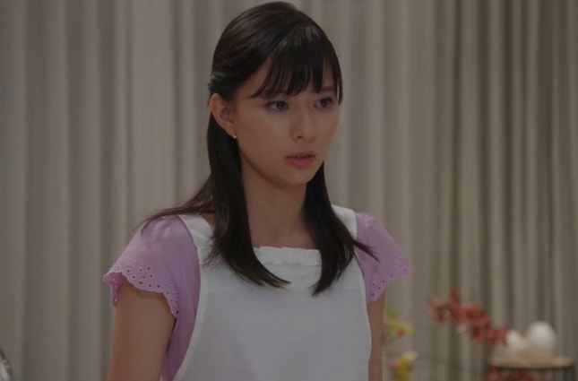 佐藤健に見つめられ上白石萌音が照れ笑いするオフショットに「私も見つめられたい」「羨ましすぎ」と反響