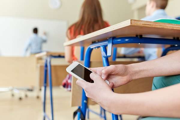 進学塾などでは生徒を注意できなくなっている？昨今のカンニング事情
