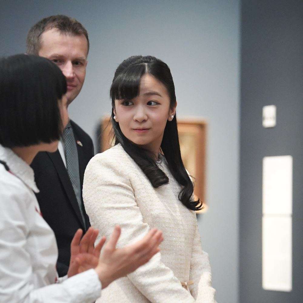 佳子さま「ブダペスト展」へ…皇室外交での活躍に期待高まる（女性自身） - Yahoo!ニュース