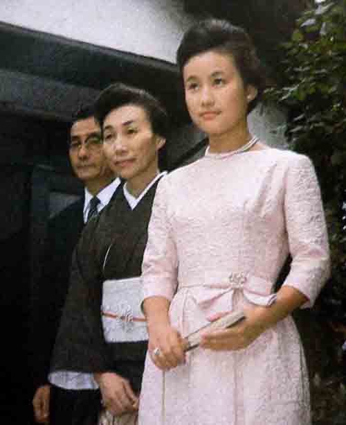 天皇・皇后両陛下、今春に訪英