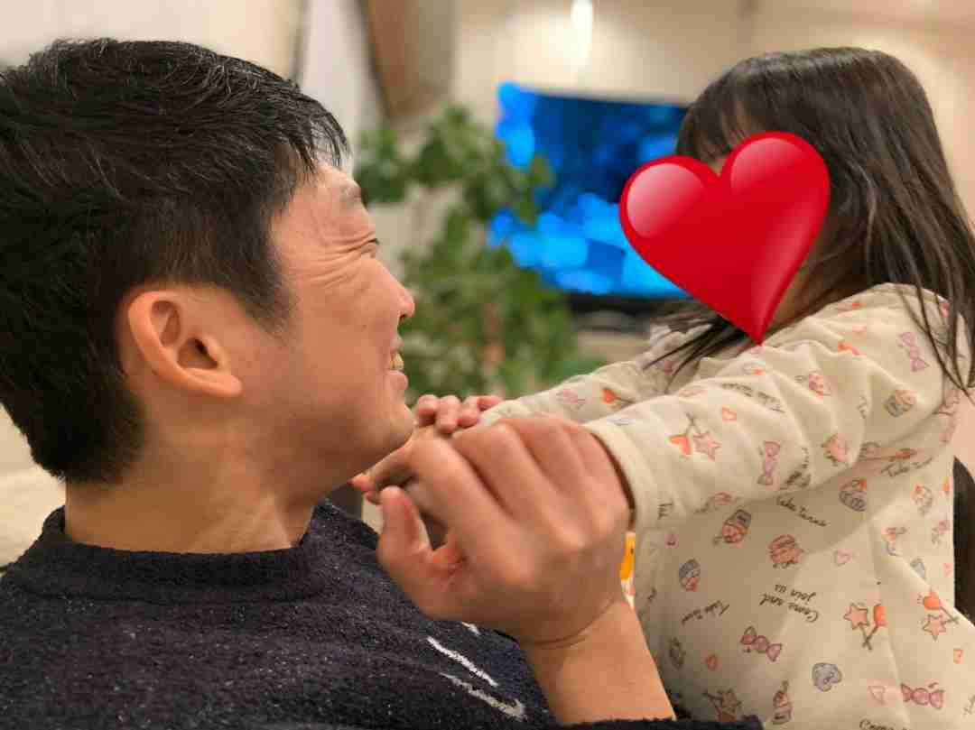 ノンスタ石田明、家庭と舞台で見せる違う2つの顔を公開「差がすごい」「どちらも素敵」の声