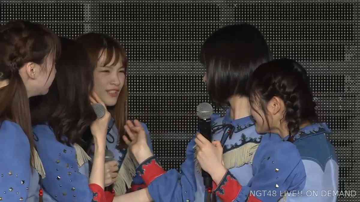 山口真帆、網タイツ＆ピンヒールの美脚オフショット「足ながっ」「エロカッコいい」と新たな魅力に反響