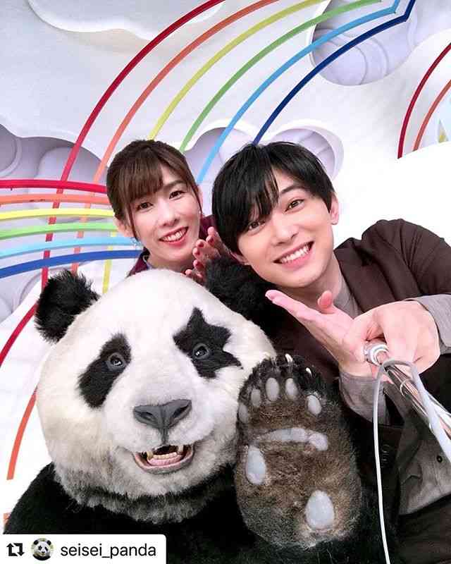 吉沢亮、セルカ棒で