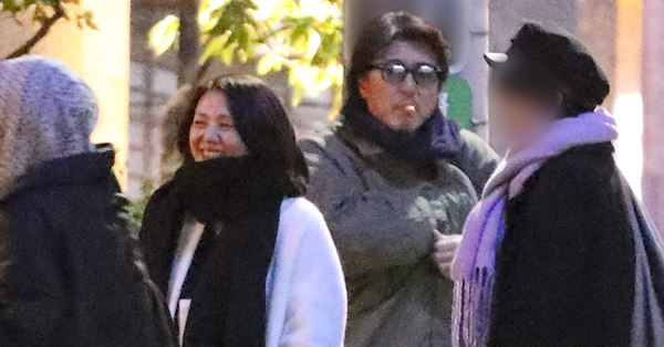 小泉今日子 誕生日なのに1人帰宅…豊原功補は知人と夜の街へ | 女性自身