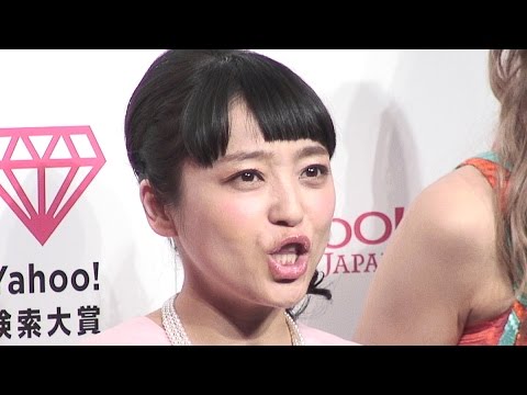Yahoo! 検索大賞の金田朋子、キンキン声で死にかけた鳥も生き返る!? - YouTube