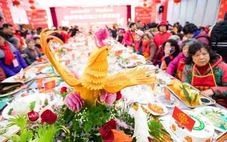 武漢で感染拡大招いた4万世帯参加の「万家宴」　意外な真相（NEWS ポストセブン） - Yahoo!ニュース