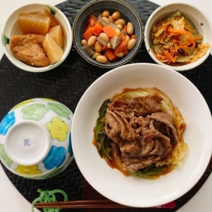 熊田曜子、バランス完璧手作り料理に驚きの声「豪華だけどヘルシー」(1ページ目) - デイリーニュースオンライン