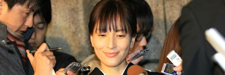 鈴木杏樹“にっこり会釈”に非難殺到「恐ろしい」「図太いわ」