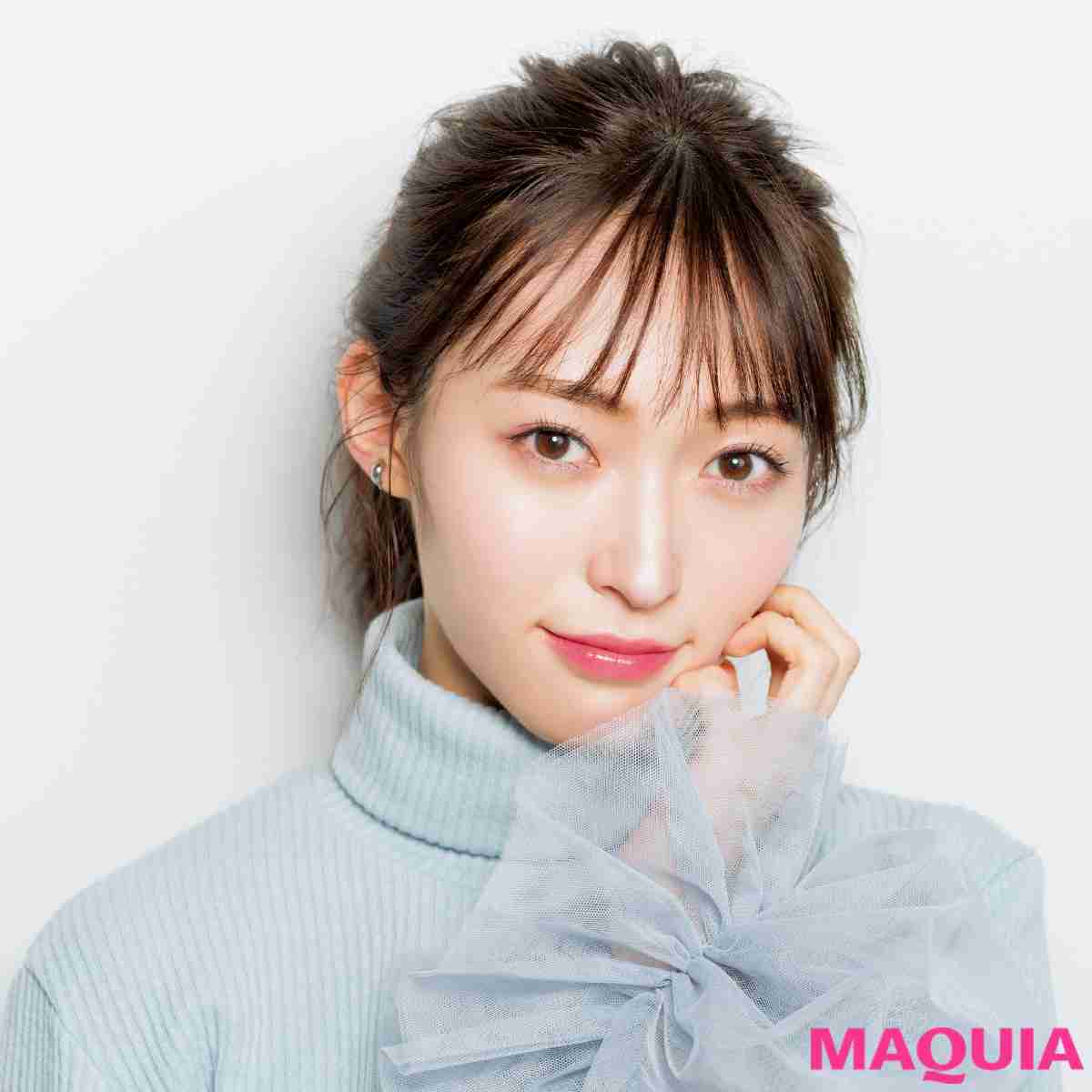 山口真帆の“美肌みせメイク”を実況中継！ 光を放つ生ツヤ肌はこう作る（1ページ目） | マキアオンライン（MAQUIA ONLINE）