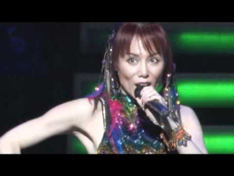 [LIVE] ピンク・レディー [カメレオン･アーミー] - YouTube