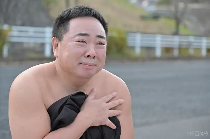 パパがも一度恋をした：“ヒロイン”塚地武雅に「可愛く見えてくる」と話題　「しぐさの演技がすごい」の声も