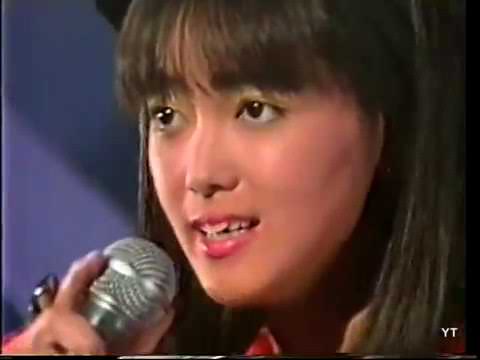 【作詞 : 秋元康、作曲 : 氷室京介、編曲＆ギター : 布袋寅泰】奥田圭子「プラスティック」BOØWYヒムロックは小泉今日子に曲提供したり、たまにアイドル曲も書いていた - YouTube