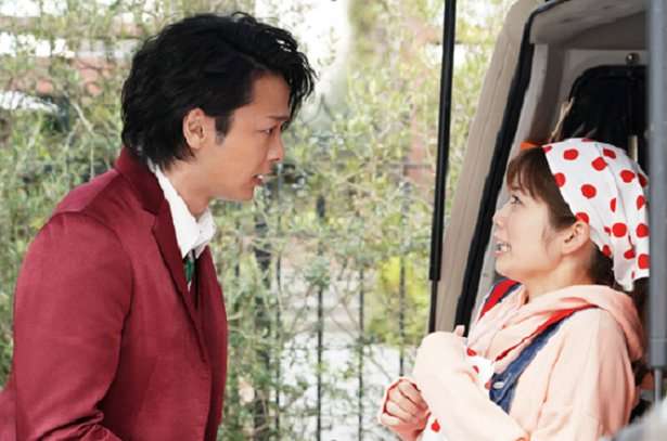 中村倫也＆小芝風花がクランクイン！“かわいすぎる気合ポーズ”も披露＜美食探偵 明智五郎＞ （2/2） | 芸能ニュースならザテレビジョン