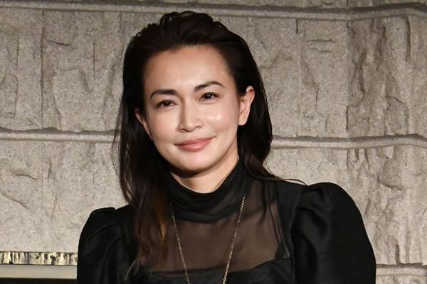 長谷川京子 もっと脱ぐ！田中みな実との写真集バトル第2幕へ