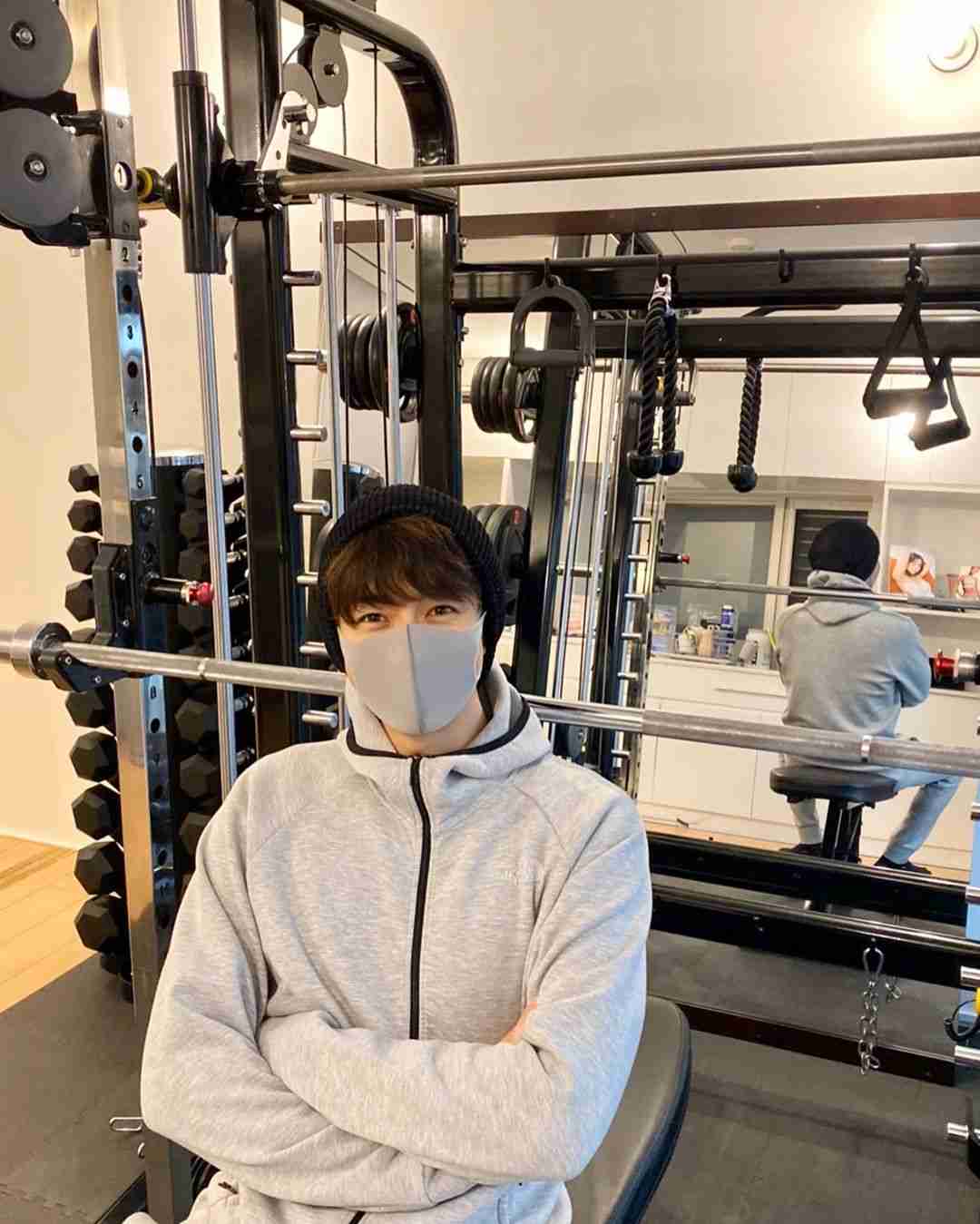 BOSTY - ボスティ on Instagram: “@shohei.63 俳優の三浦 翔平さんのトレーニング後のオフショット頂きました。 ・ ・ セルフトレーニングでは鍛えにくい部分を、ピンポイントで鍛えてお好みのボディラインをつくります。 ・ ・…”