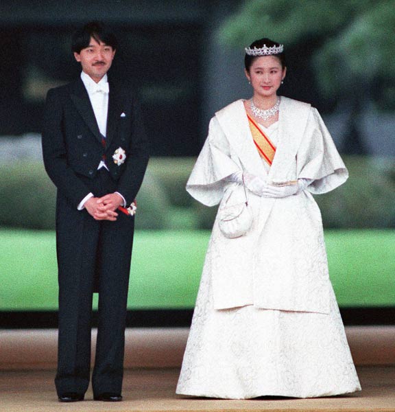 天皇・皇后両陛下、今春に訪英