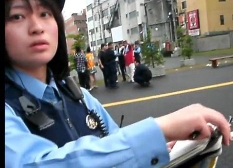 もみあげチャ〜シュ〜 : トイレに拳銃を置き忘れた女性巡査長(27)、風俗店でのバイトがバレて依願退職 - ライブドアブログ