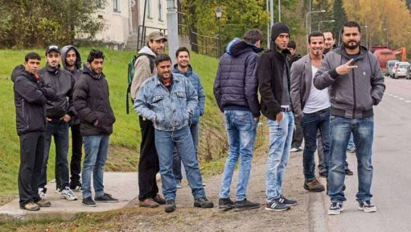 新型肺炎死者、SARS超え　中国で803人　封じ込め難航