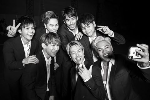 岩田剛典、三代目JSB集合ショットを公開 「最高の7人」「いい写真すぎる」の声 | AbemaTIMES