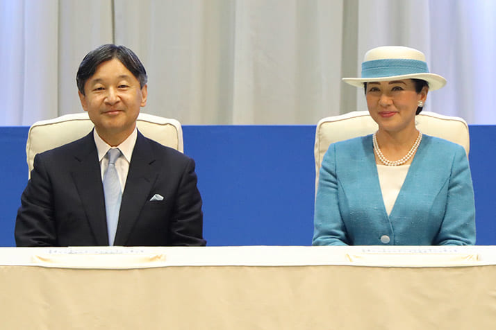 雅子皇后の肉声いまだ国民に届かず…18年ぶり会見を拒む主治医の言い分 | デイリー新潮