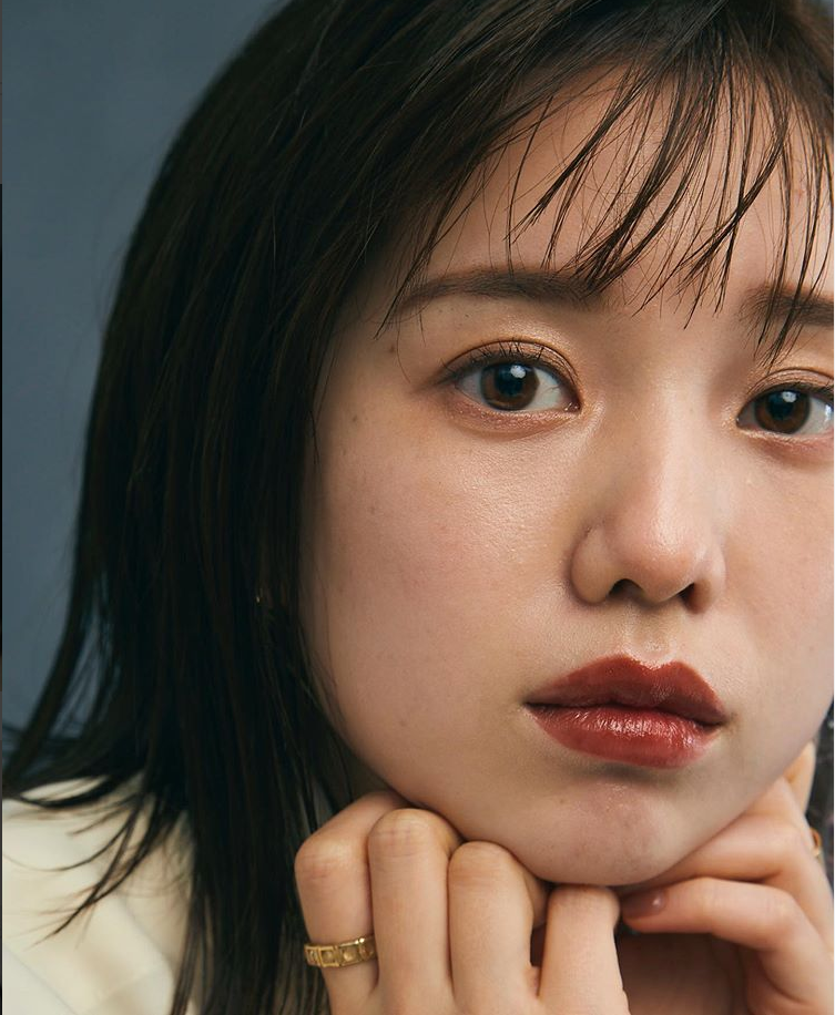 本人もビックリ！ 弘中綾香アナ“ギャップ凄い”メイクで大変身「素敵に調理していただいて…」