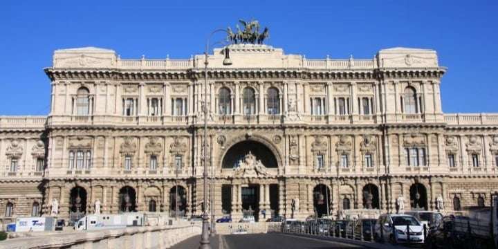 カネも時間もかかるイタリアの離婚、複雑な裁判手続きで「結婚も離婚も一度が限界」 - 弁護士ドットコム