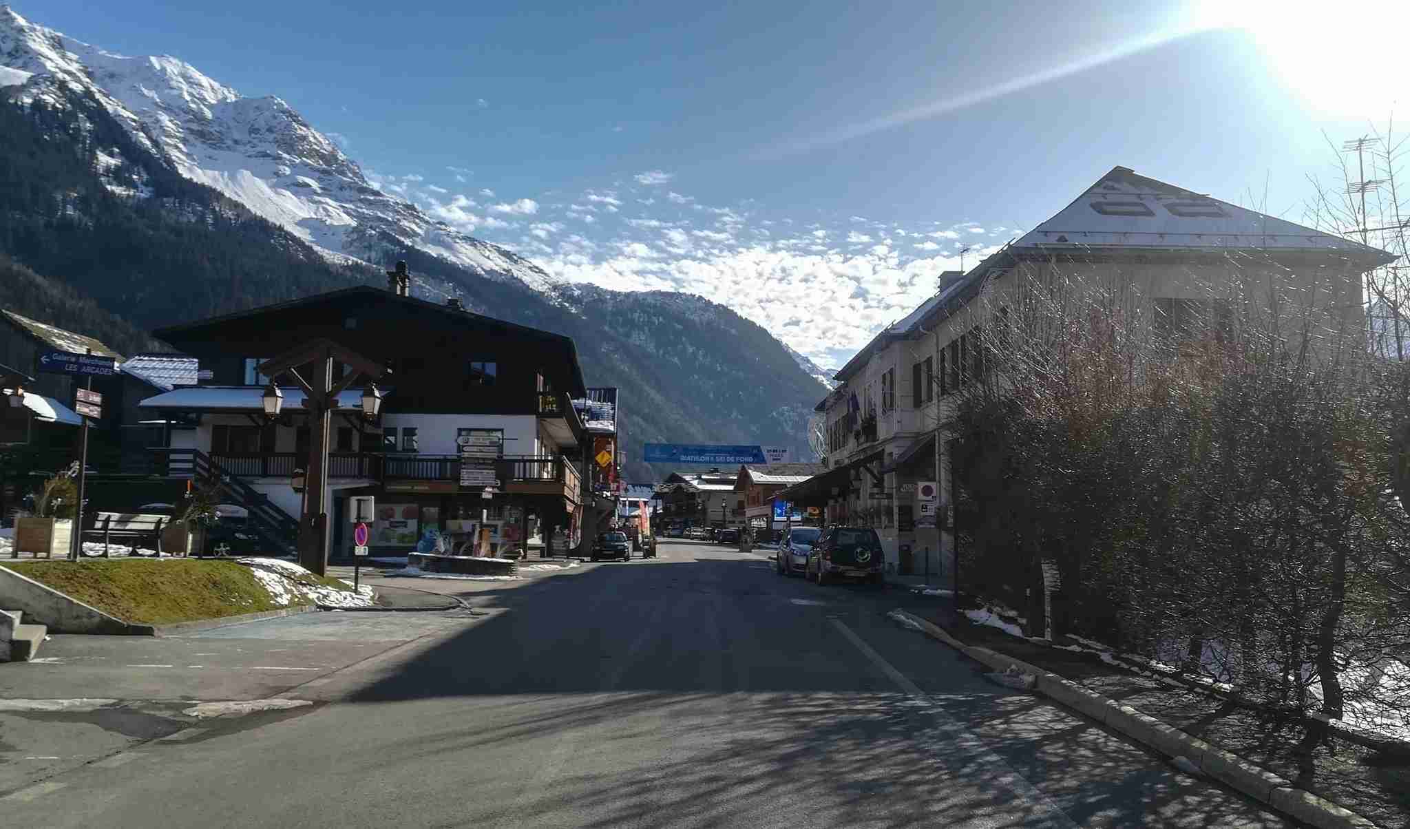 仏スキー場滞在の5英国人、新型コロナ陽性 冬休み初日の発表に観光客のキャンセルも（ＡＦＰ＝時事） - Yahoo!ニュース