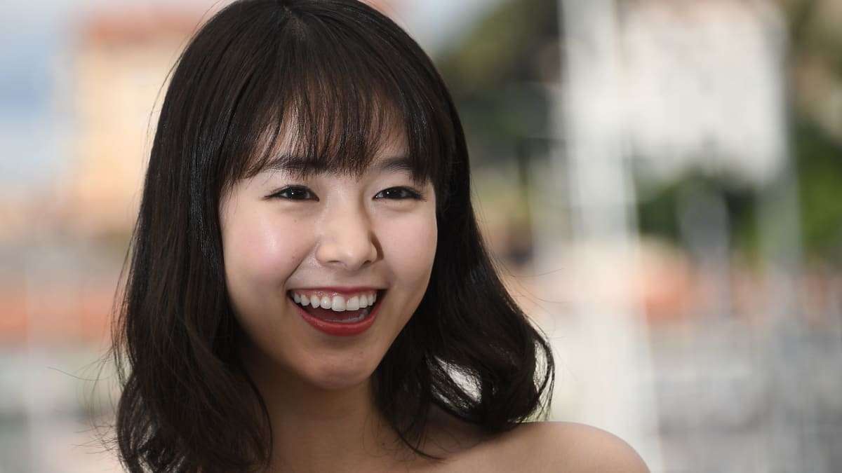 唐田だけじゃない　自宅ピンポン、息子に接触…不倫暴走の女たち