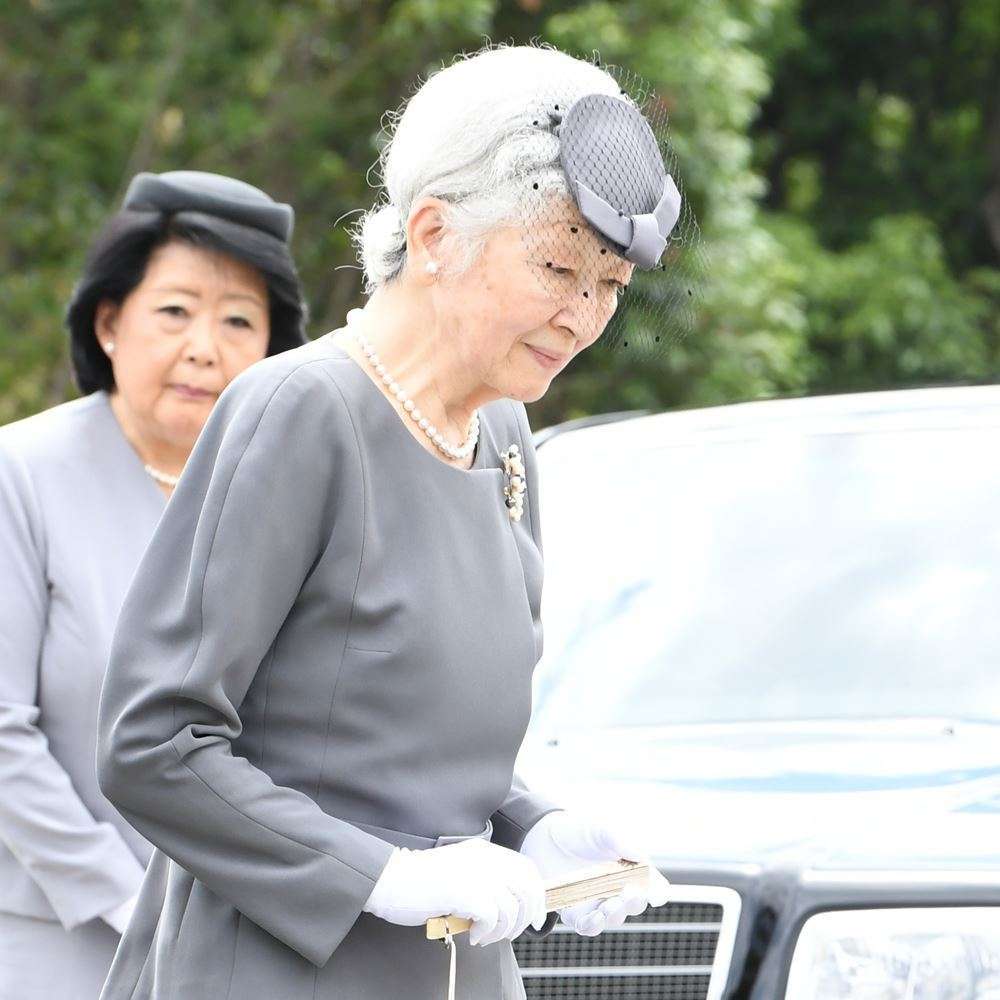 美智子さま お引っ越しが延期の危機…ご負担は“限界”に（女性自身） - Yahoo!ニュース