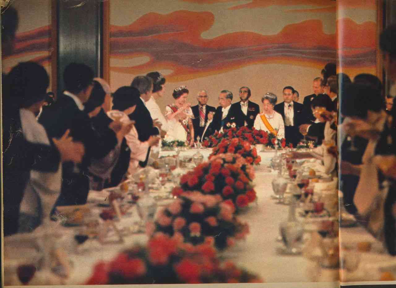 天皇・皇后両陛下、今春に訪英