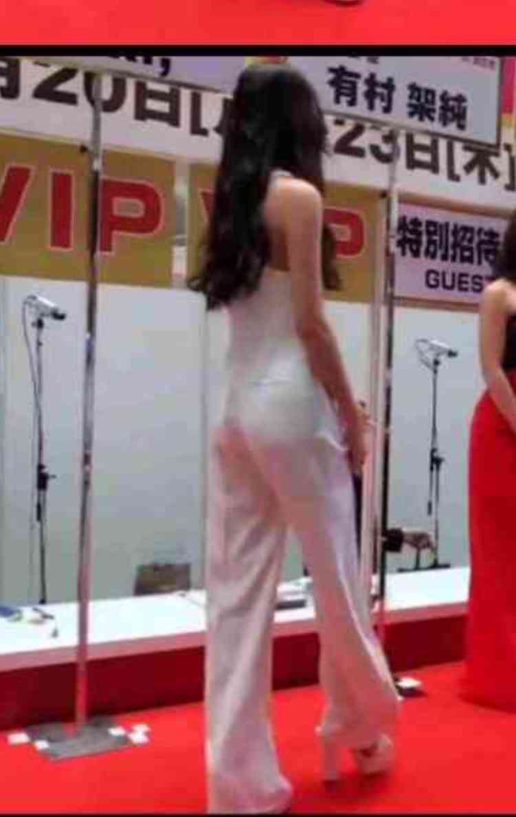 Koki, 美腹筋チラリのスポーツウェア姿で連日のメッセージ発信「みなさんの健康を願って」