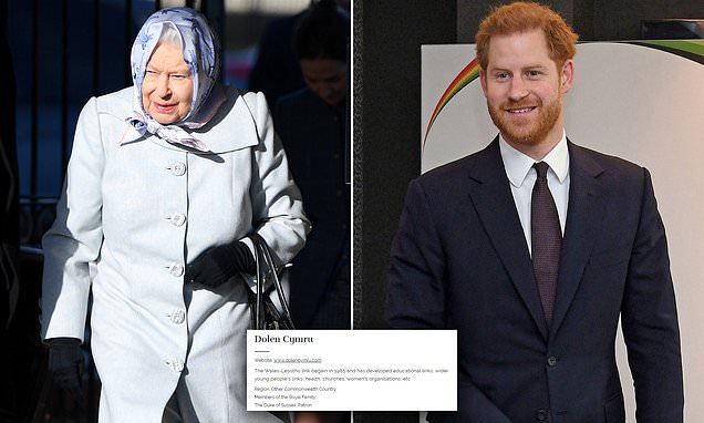 The Royal Family website suffers embarrassing blunder as it links through to a Chinese porn page | Daily Mail Online
