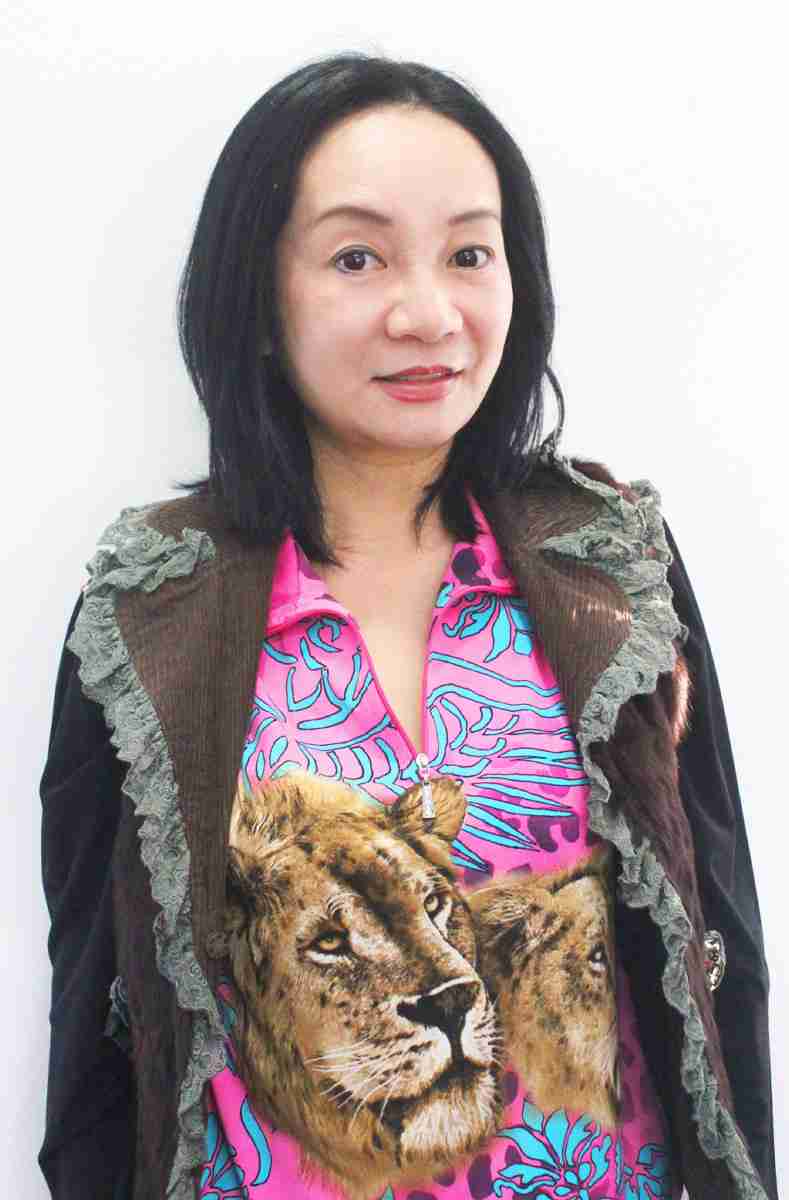 岩井志麻子さん、新型コロナ対策陣頭指揮の北海道・鈴木知事は「全アジアで通用するイケメン」
