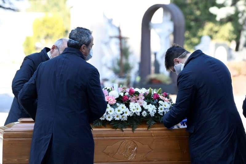 イタリア北部、軍が火葬を支援　新型コロナ死者増加で（ロイター） - Yahoo!ニュース