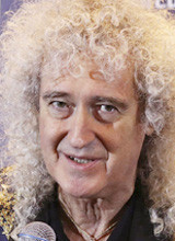 「クイーン」のブライアン・メイ氏、「７０歳以上は自宅隔離？ 高齢者差別」 : 東亜日報