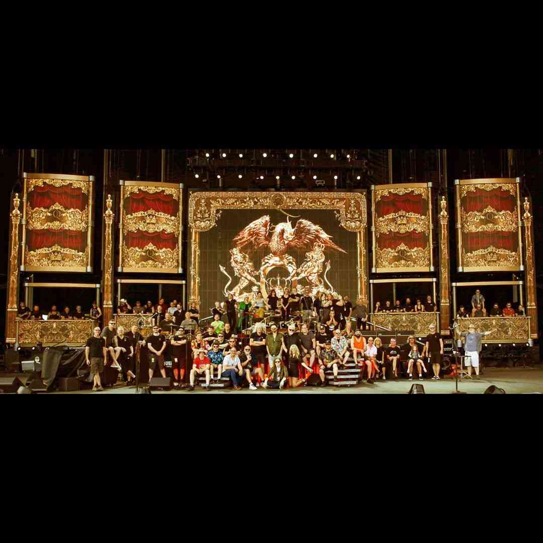 Jody DiazはInstagramを利用しています:「#17 Meet THE CREW: I didn’t get a chance to get even half the crew on my last collection of posts. I will continue with these when we do…」