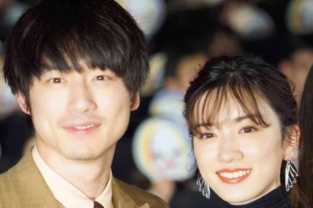 永野芽郁、20代初作品でイメージ覆す“大人メイク”