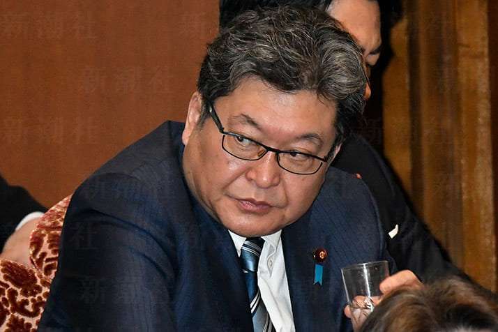 ［記事全文］「萩生田光一」大臣が受けたカジノ業者からの超VIP待遇　妻同伴でマカオ訪問 | デイリー新潮
