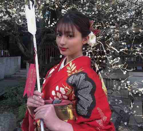 吉川愛の振袖やコスプレ姿に「めっちゃ美人」