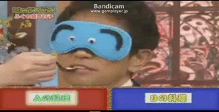 目隠しした芸能人を貼って誰か当てるトピ