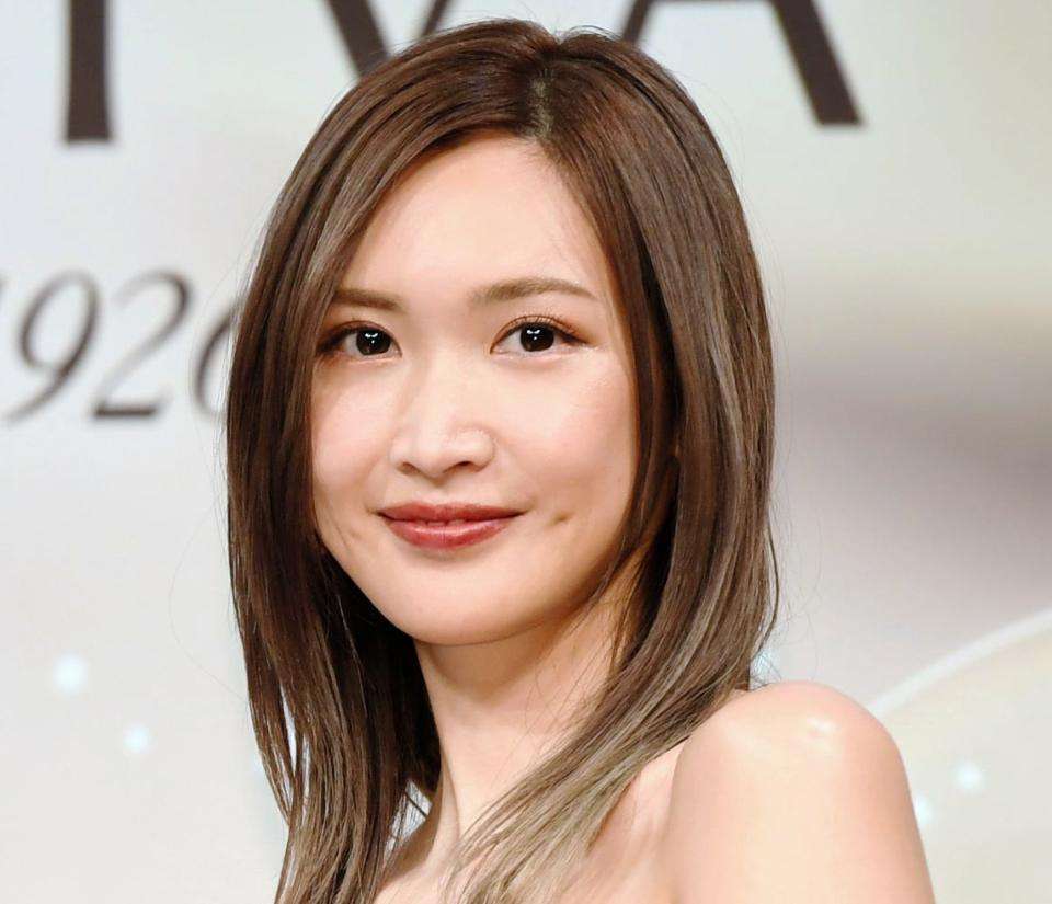 紗栄子　英国の学校が新型肺炎対策で2人の息子帰国できず…
