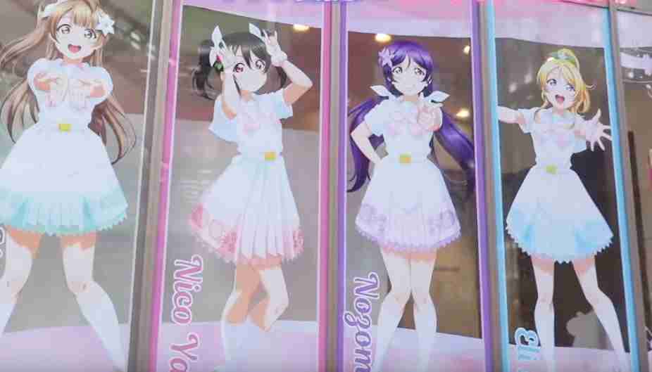 ラブライブ また 貼りついたスカート が物議 掲示されたイラストに不自然シワ ネットでは賛否 ガールズちゃんねる Girls Channel