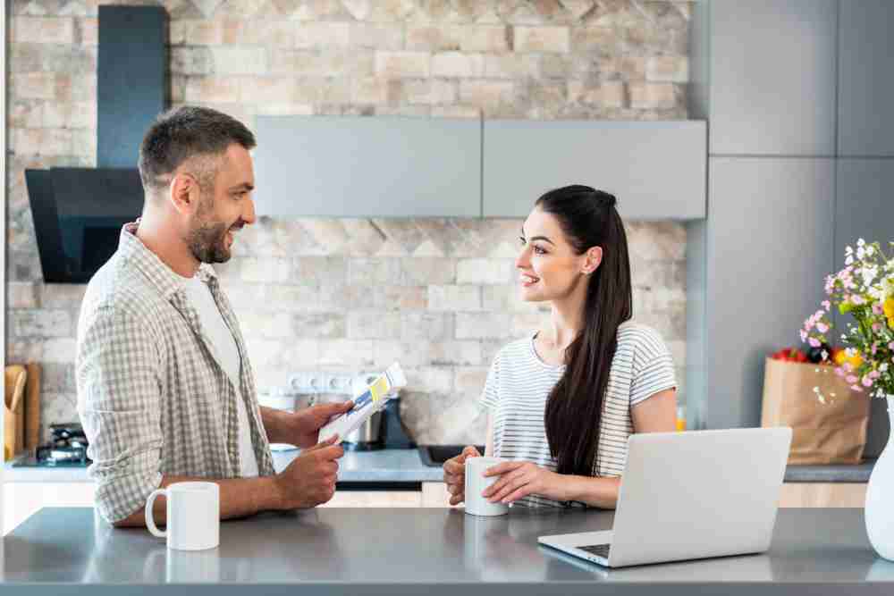 ゆっくり話す女性がモテる！５つのわけ | WORKPORT＋