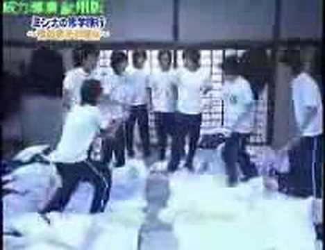 [大家的電視]050817KT畢旅-夜之男子部屋 - YouTube