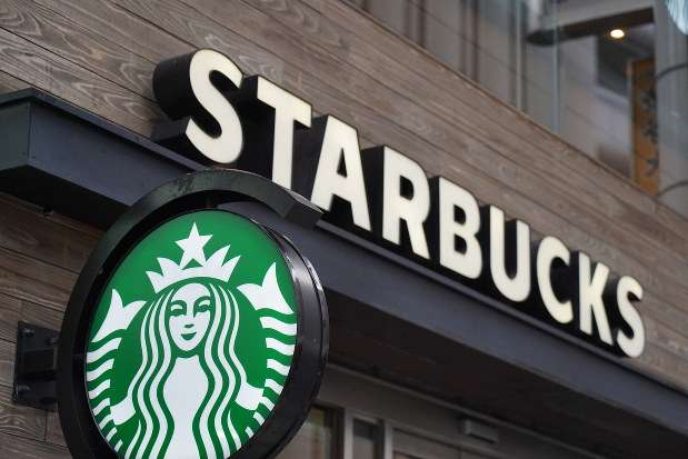 スタバに来ているお客は美男美女が多い？店員の調査と比較すると…