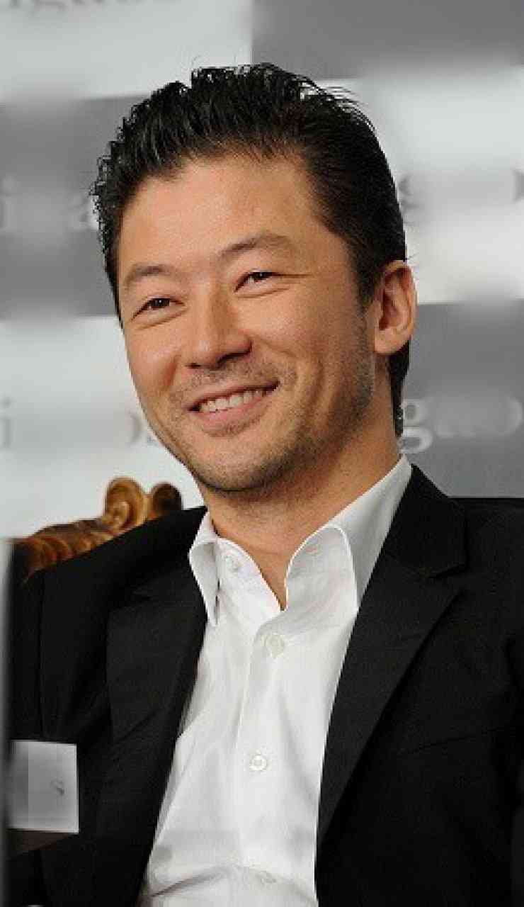 浅野忠信「バカにしてんのか?」政府の現金給付に苦言で物議 過去にも「投票は白紙でもいい」で炎上 | リアルライブ