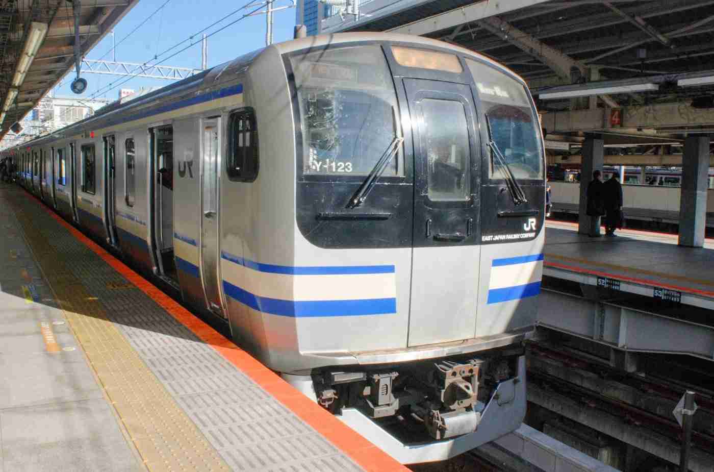 電車にはねられ中2女子死亡　自殺か、神奈川・鎌倉駅