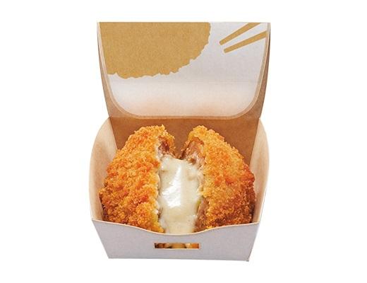 肉肉しいメンチカツからチーズがあふれ出す…！　ローソンの大ヒット商品に魅惑の新味登場